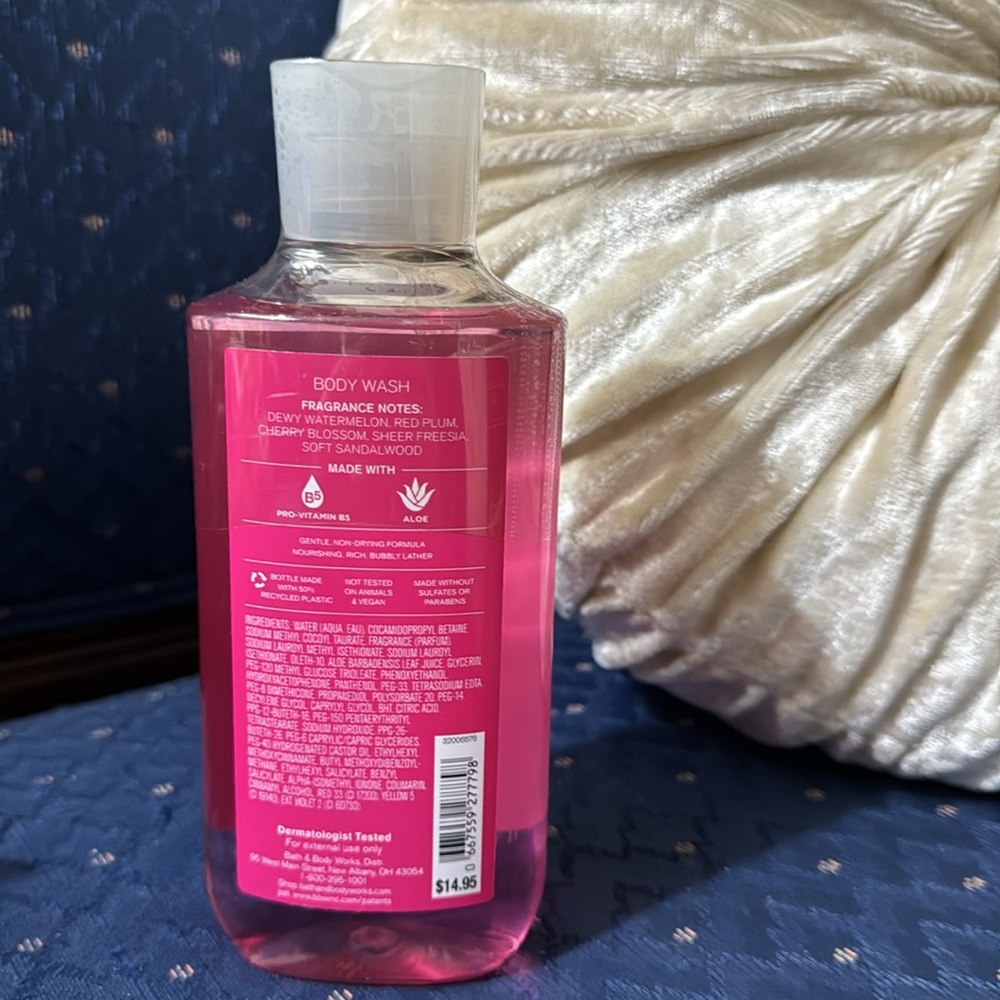 BATH & BODY WORKS SET. . . CHERRY BLOSSOM SCENT - Picture 4 of 6